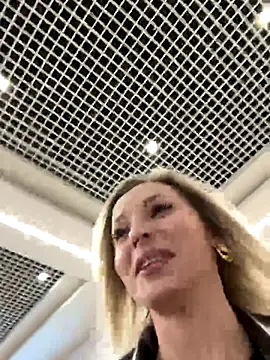 Snapshot of Diamond_Bunny_ chatting on December 2, 3:29 pm Diamond Bunny online show from December 2, 3:29 pm