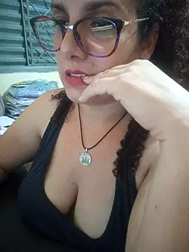 litha luna online show from December 15, 2:52 am