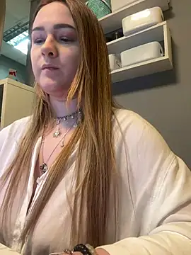 Snapshot of Emma_B1uem chatting on January 11, 9:36 am Emma B1uem online show from January 11, 9:36 am