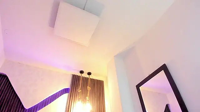 laurin clauz  online show from December 5, 3:39 pm