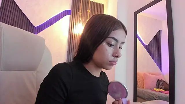 laurin clauz  online show from December 20, 3:42 pm