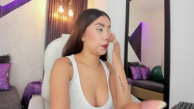 laurin clauz  online show from September 16, 3:46 pm