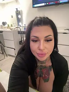 krysstal003 online show from December 16, 10:24 pm