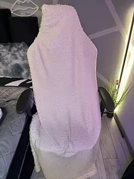 krysstal003 online show from January 26, 7:09 pm