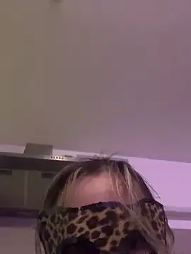 Snapshot of Lyannabuena69 chatting on February 7, 4:59 am Lyannabuena69 online show from February 7, 4:59 am