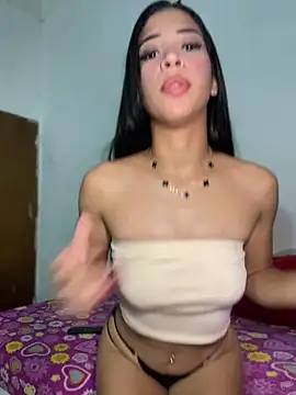 Nicole cute1 online show from December 21, 10:39 pm