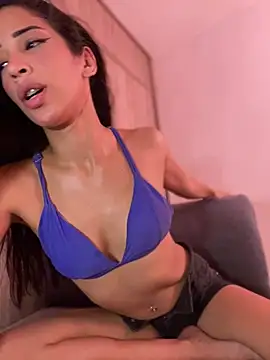 Nicole cute1 online show from May 17, 8:16 pm