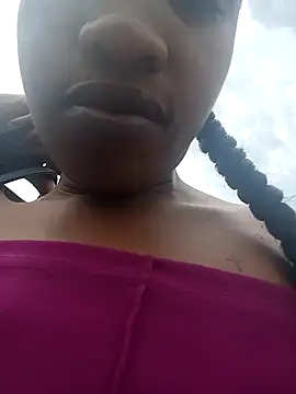 Snapshot of CocoSexyBabe chatting on January 8, 11:43 am CocoSexyBabe online show from January 8, 11:43 am