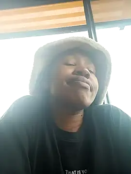 Snapshot of CocoSexyBabe chatting on February 13, 10:23 am CocoSexyBabe online show from February 13, 10:23 am