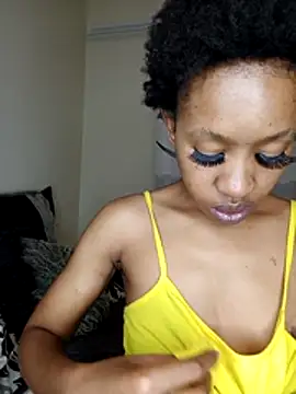 CocoSexyBabe online show from April 18, 9:15 pm