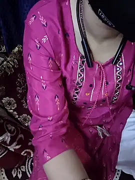 kaveerpooja947 online show from November 10, 5:45 pm