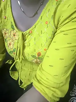 kaveerpooja947 online show from February 9, 4:22 pm