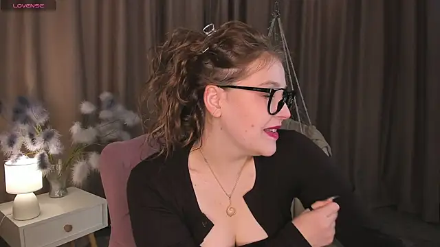 Colleen Blake online show from October 14, 5:03 pm