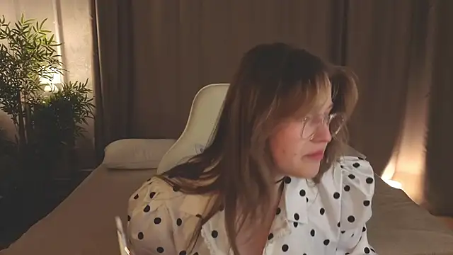 Colleen Blake online show from March 27, 4:51 pm