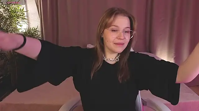 Colleen Blake online show from March 29, 4:51 pm