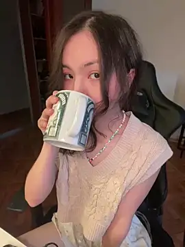 Snapshot of lalallalalaa- chatting on January 13, 8:58 am lalallalalaa- online show from January 13, 8:58 am