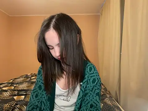 Snapshot of lalallalalaa- chatting on February 4, 2:39 am lalallalalaa- online show from February 4, 2:39 am