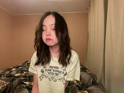 Snapshot of lalallalalaa- chatting on February 8, 11:22 am lalallalalaa- online show from February 8, 11:22 am