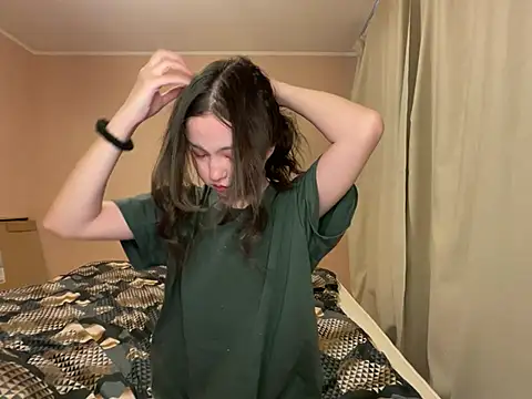 Snapshot of lalallalalaa- chatting on March 7, 10:13 am lalallalalaa- online show from March 7, 10:13 am