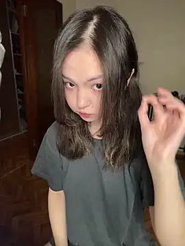 Snapshot of lalallalalaa- chatting on March 19, 8:34 am lalallalalaa- online show from March 19, 8:34 am