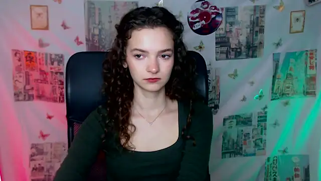  SusieSu  online show from April 17, 6:05 am