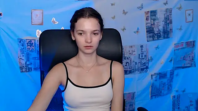  SusieSu  online show from July 13, 12:19 pm