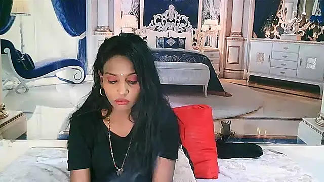 Snapshot of IndianLoveBug chatting on September 19, 5:24 pm IndianLoveBug online show from September 19, 5:24 pm