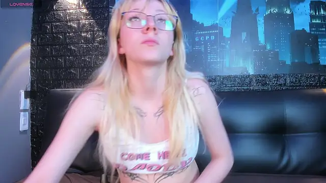 Cloe five online show from January 16, 12:31 pm