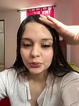Bella-hadiid online show from October 6, 4:37 pm