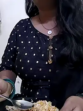 Anamika Kapoor online show from December 24, 10:39 pm