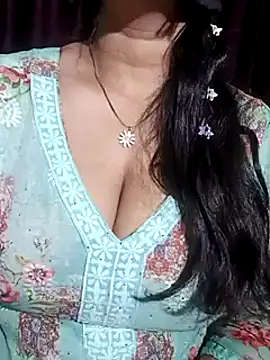 Anamika Kapoor online show from February 23, 11:14 pm