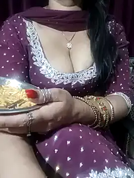 Anamika Kapoor online show from February 28, 10:17 pm