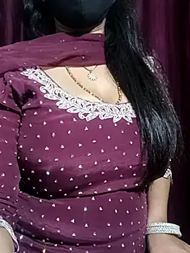 Anamika Kapoor online show from March 11, 10:09 pm