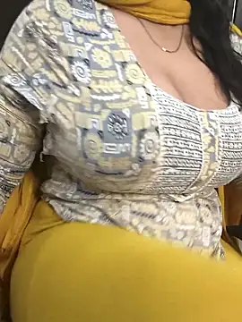Anamika Kapoor online show from September 11, 1:55 pm