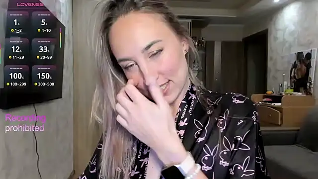 Snapshot of lady_Nati chatting on February 14, 5:10 pm lady Nati online show from February 14, 5:10 pm