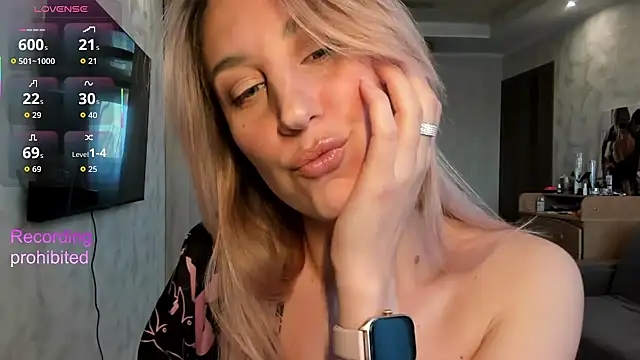 lady Nati online show from April 7, 1:55 pm