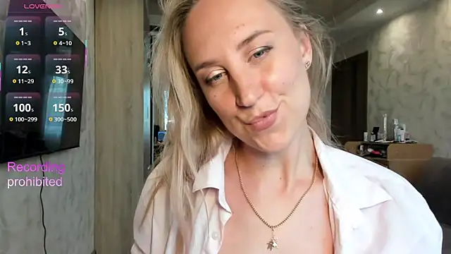 Snapshot of lady_Nati chatting on June 12, 1:21 pm lady Nati online show from June 12, 1:21 pm
