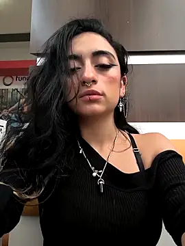 Lila Desiree online show from October 13, 5:02 pm