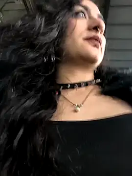 Lila Desiree online show from January 7, 8:55 pm