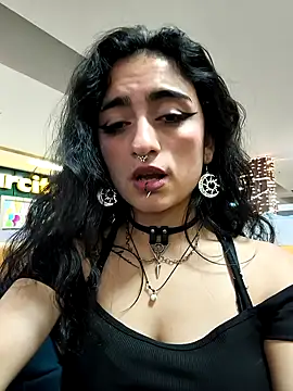 Lila Desiree online show from January 12, 12:05 am