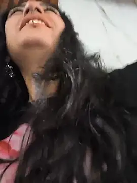 Snapshot of Lila_Desiree chatting on June 17, 3:24 pm Lila Desiree online show from June 17, 3:24 pm