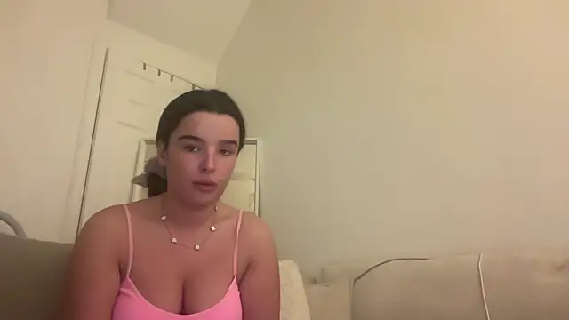 maisiesmithx online show from January 21, 11:45 pm