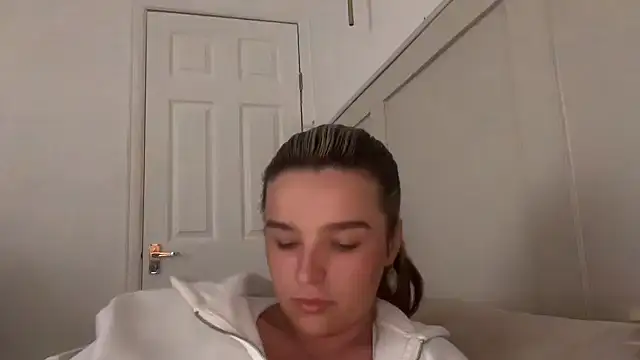 maisiesmithx online show from September 16, 1:01 pm