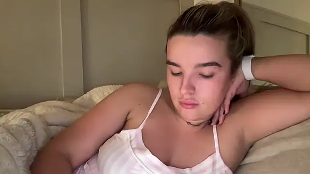 maisiesmithx online show from November 19, 8:31 pm