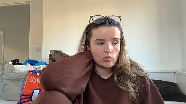 maisiesmithx online show from April 13, 5:51 pm