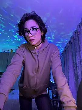 sue   0 online show from February 4, 4:26 am