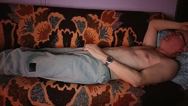 loverboyxxx69 online show from March 10, 4:06 am