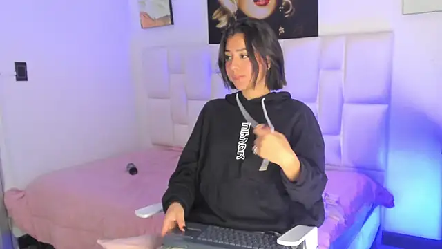 Antonella Fontanna online show from January 25, 8:10 am