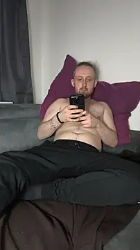 DrownMentallyyy online show from April 16, 8:48 am