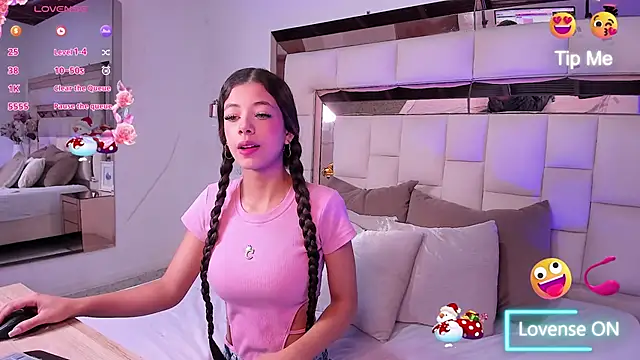 coraltaylor online show from December 30, 1:25 pm